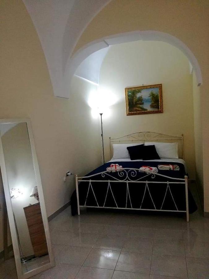 L 'Alcova Holidays Home Centro Storico Ceglie Messapica Exterior foto