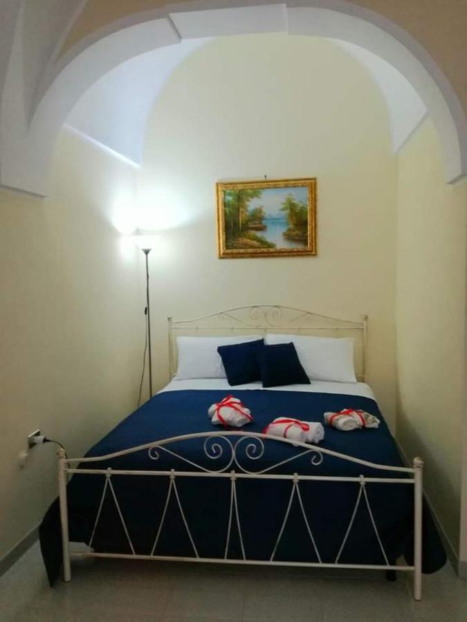 L 'Alcova Holidays Home Centro Storico Ceglie Messapica Exterior foto