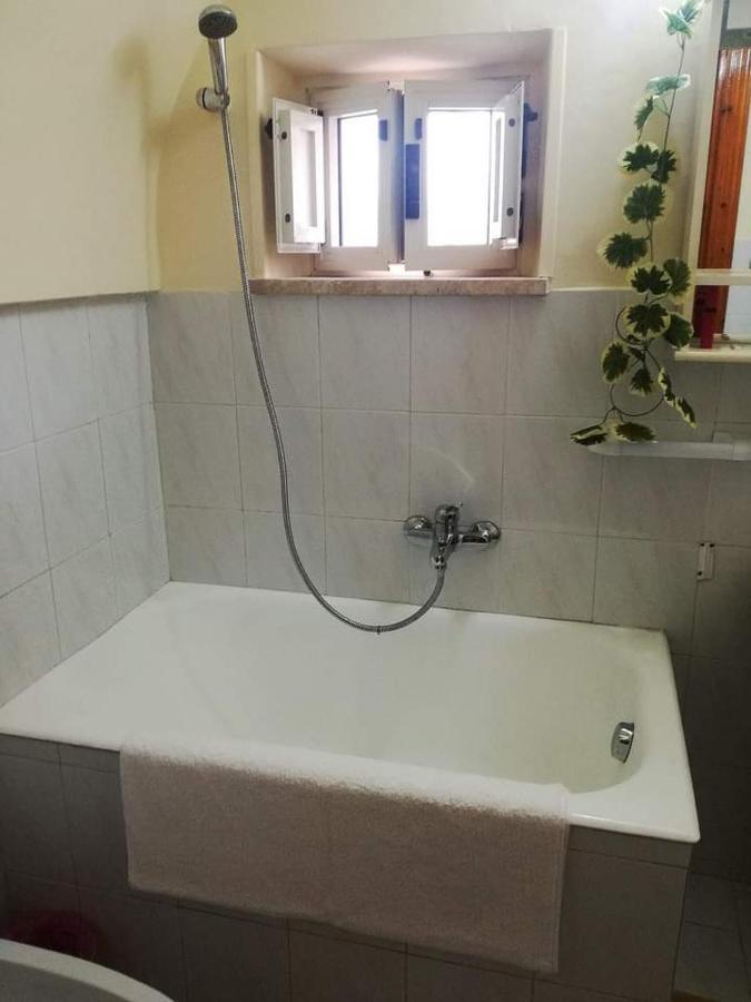 L 'Alcova Holidays Home Centro Storico Ceglie Messapica Exterior foto