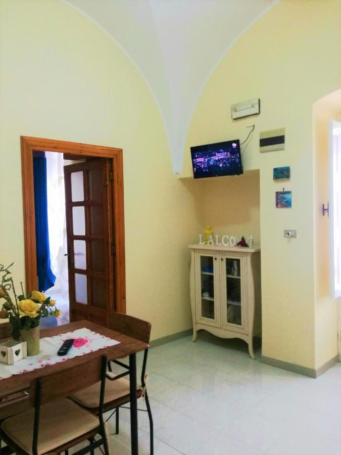 L 'Alcova Holidays Home Centro Storico Ceglie Messapica Exterior foto