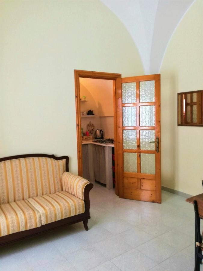 L 'Alcova Holidays Home Centro Storico Ceglie Messapica Exterior foto