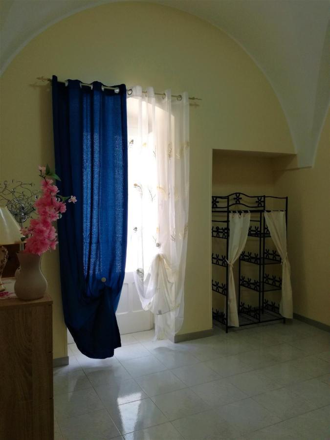 L 'Alcova Holidays Home Centro Storico Ceglie Messapica Exterior foto