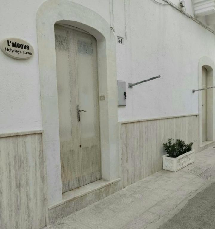 L 'Alcova Holidays Home Centro Storico Ceglie Messapica Exterior foto